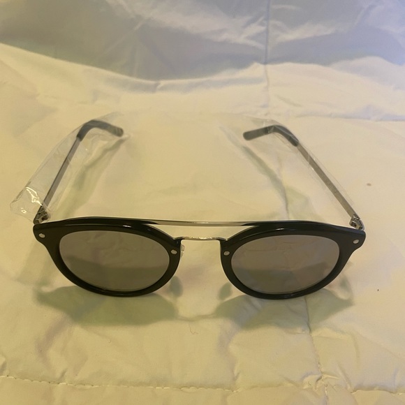 NWOT trendy sunglasses - Picture 5 of 5
